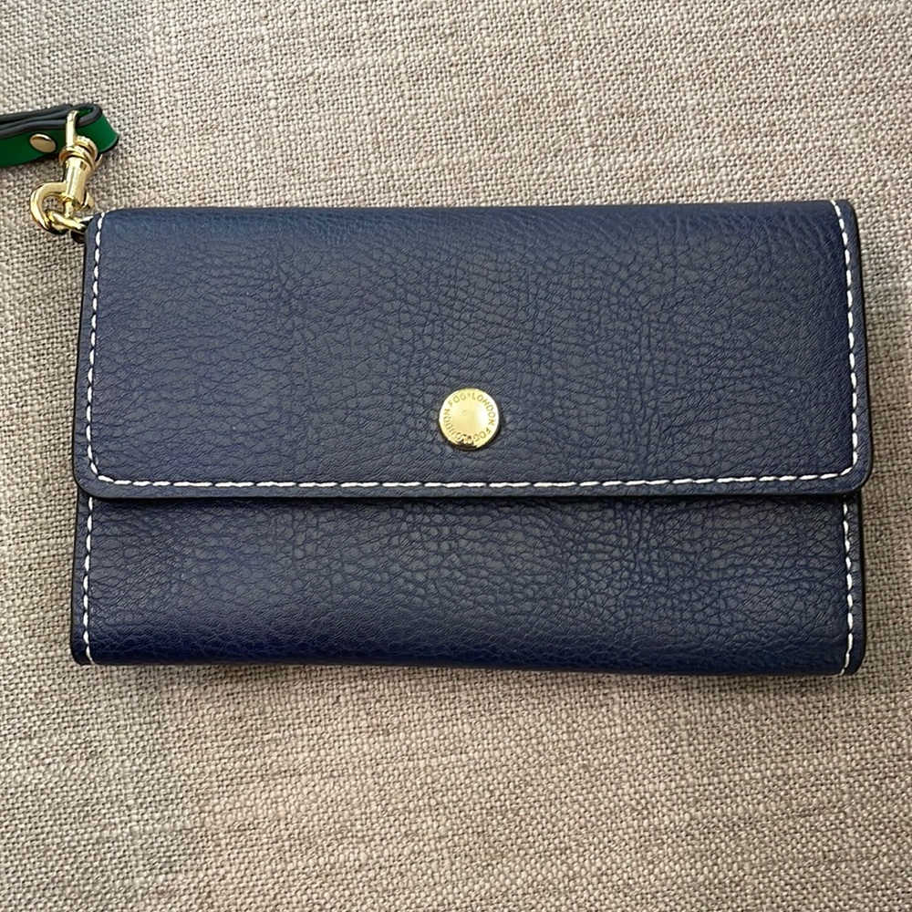 Women’s London fog wrist wallet